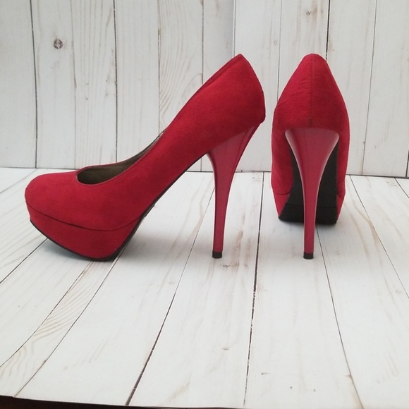 Heels - Picture 4 of 4